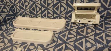set bagno due mensole bianche con portarotoli