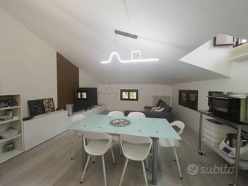 Attico / Mansarda di 87 m² con 3 locali e box auto