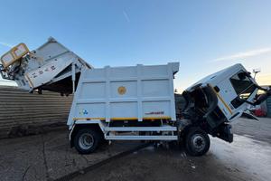 Iveco eurocargo 160/e4 furgone compattatore