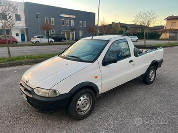 Pick up fiat strada 1.9 gancio traino