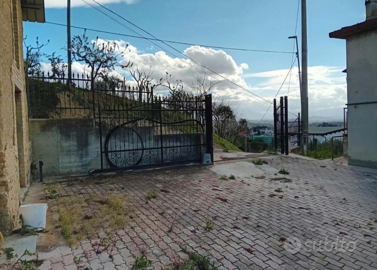 Casa indipendente da ristrutturare - Altro