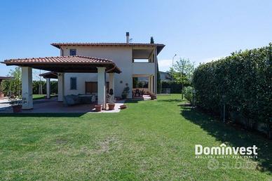 Villa di 211 m² con 5 locali a Capalbio