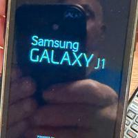 Cellulare smartphone Samsung Galaxy J1