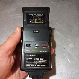 macchina fotografica comet +flash elettronico