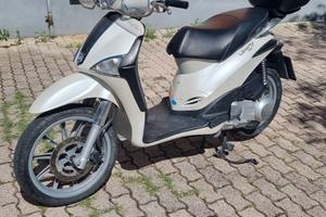 Liberty 150 cc 
