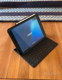 iPad 9th gen + Apple Pencil + Smart Keyboard
