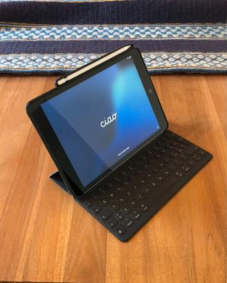 iPad 9th gen + Apple Pencil + Smart Keyboard