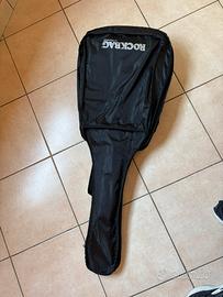 Chitarra completa di custodia e poggiapiede