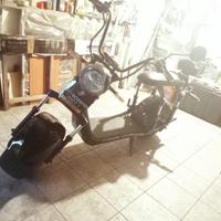 Scooter elettrico 50cc + caschi