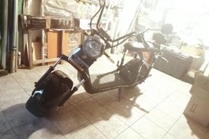 Scooter elettrico 50cc + caschi