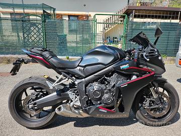 Handa CBR 650R MY2024