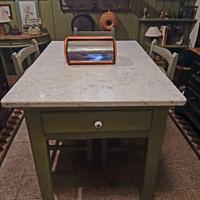 tavolo vintage con piano in marmo