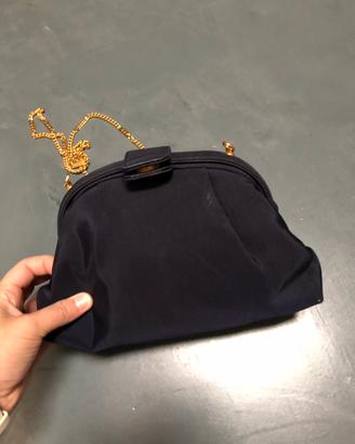 Pochette con catenella