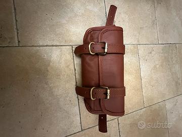 Borsa porta attrezzi in pelle per moto