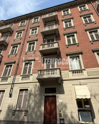 Appartamento a Torino Corso Svizzera 5 locali