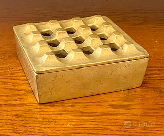 Posacenere in ottone