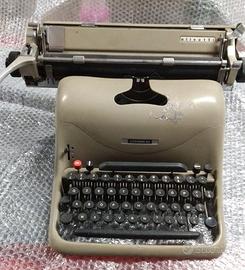 Macchina da scrivere Olivetti Lexikon 80 + omaggio