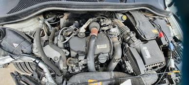 MERCEDES-BENZ B180 ANNO 2015 - MOTORE