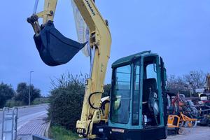 ESCAVATORE YANMAR