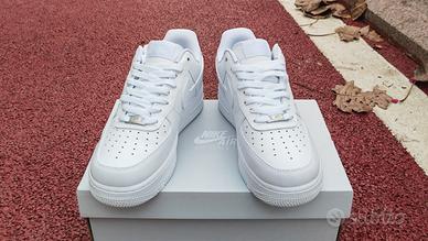 Nike Air Force 1 bianche, taglia 39