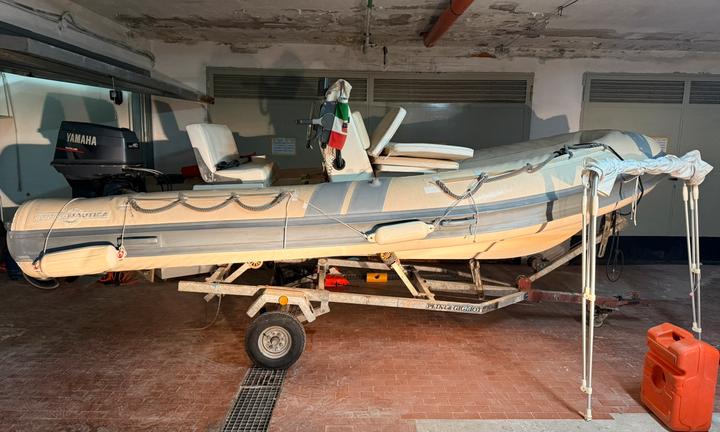 Gommone Gommonautica 450 con carrello
