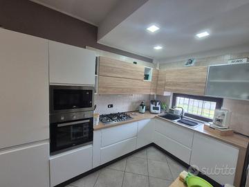 Cucina angolare INNOVA completa nuovissima 