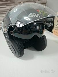 Casco GIVI
