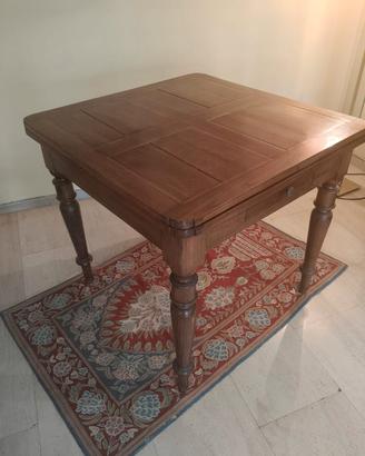 Tavolo in legno con 4 sedie, acquistate in Toscana