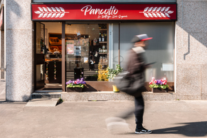 Attività panetteria con piccolo laboratori