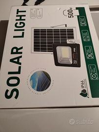 faro led solare 500w