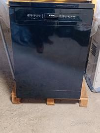 Lavastoviglie SMEG usata pochissimo