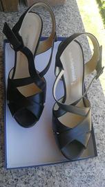 décolleté femminile 