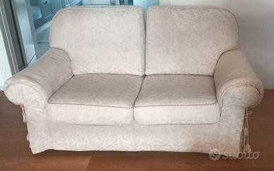 Divanetto a due posti
