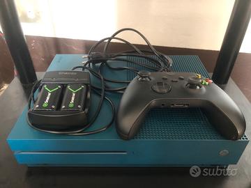 Xbox One con cavo, Joypad e batterie ricaricabili