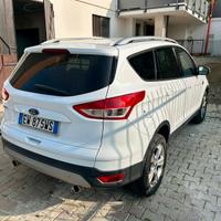 Ford.  Kuga