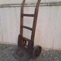 Carrello antico per sacchi mugnaio mulini