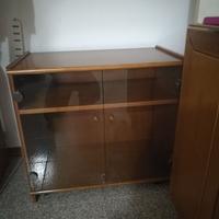 Armadio con due ante in vetro