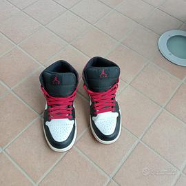 Jordan 1 mid