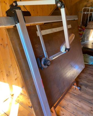Tecnigrafo con tavolo in legno