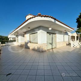 Villa o villino Racale [suda450VRG]