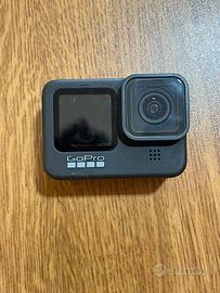 GoPro Hero 9 (parzialmente funzionante) + 2 batter