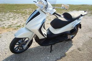 Scooter Piaggio Beverly 300
