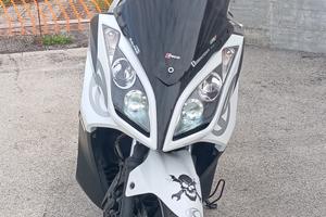 Scooter 300 kymico