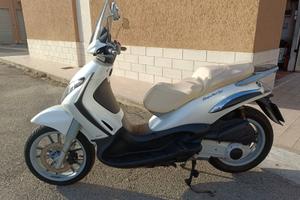 Beverly 250