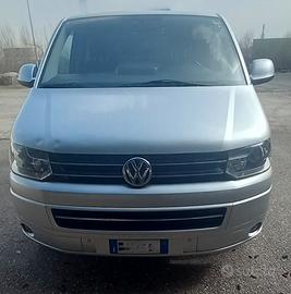 Volkswagen Caravelle 9 posti