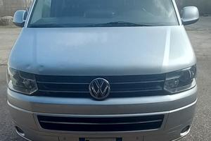 Volkswagen Caravelle 9 posti