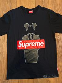 t-shirt supreme