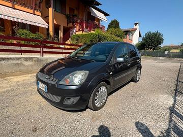 Ford Fiesta 1.4 TDCi 5p. Ghia