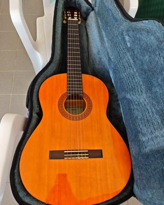 Chitarra YAMAHA C-40 + ASTUCCIO