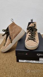 mocassino scamosciato